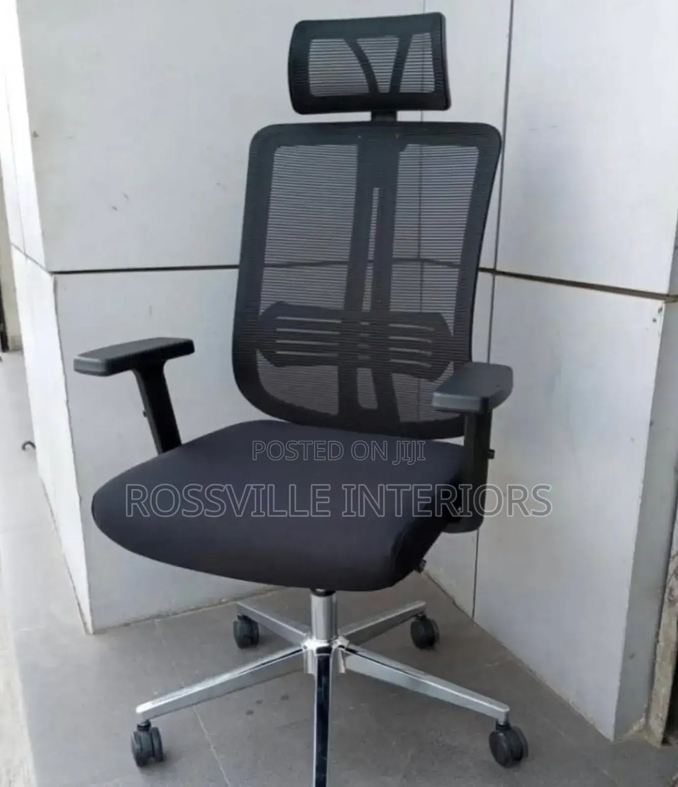 Executive/Ergonomic Swivel Office Chair