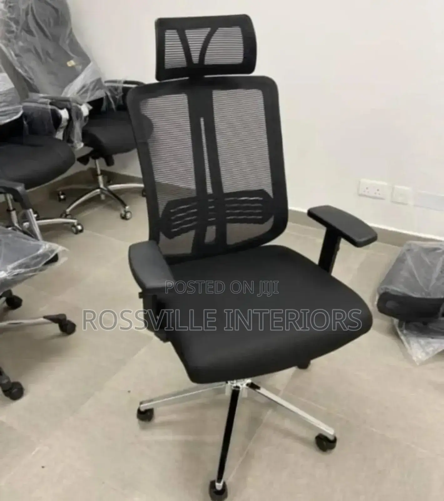 Executive/Ergonomic Swivel Office Chair
