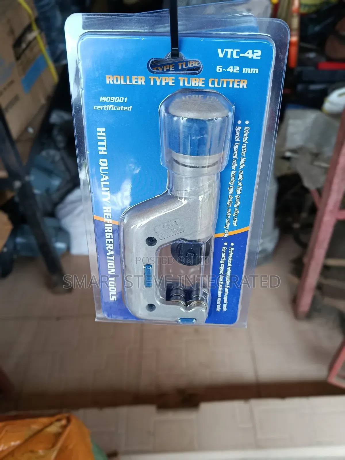 Vtc-42 Roller Type Tube Cutter.