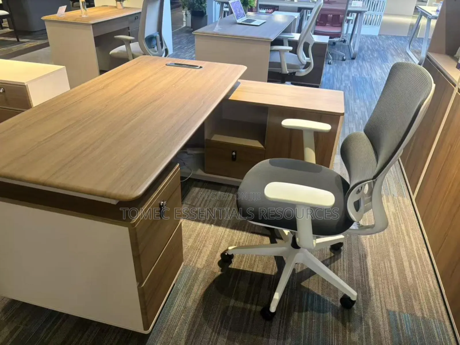 Imported Quality Executive Office Table With Light And Charging Port