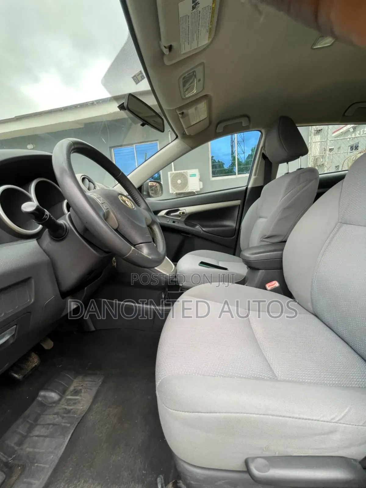 Toyota Matrix S Hatchback AWD (2.4L 4cyl 4A) 2010 Black