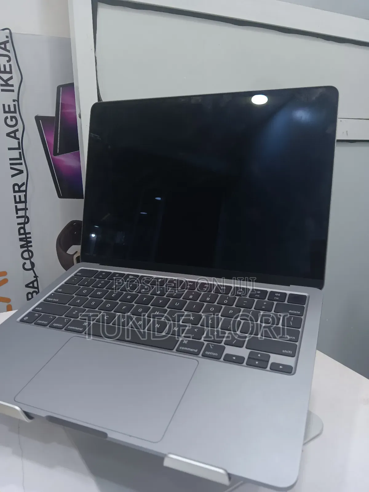 Laptop Apple MacBook Air 2022 M2 8GB Apple M2 SSD 256GB