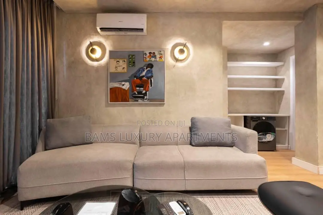 Unique 2 Bedroom Flat + Massive Balcony