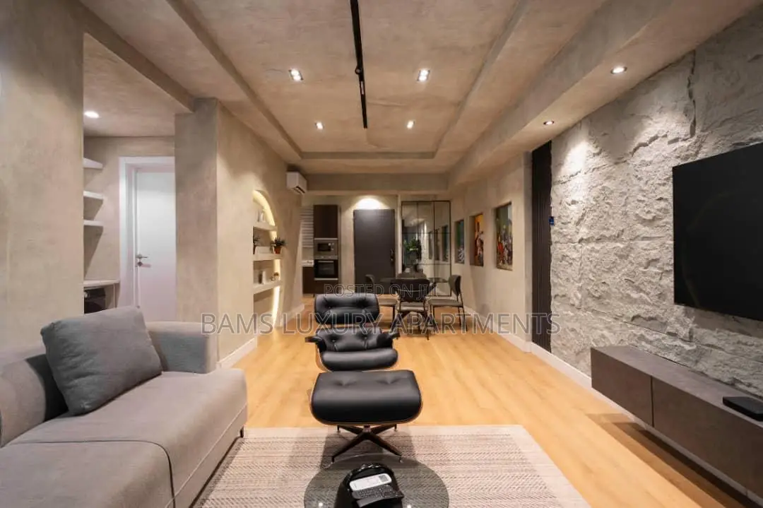 Unique 2 Bedroom Flat + Massive Balcony