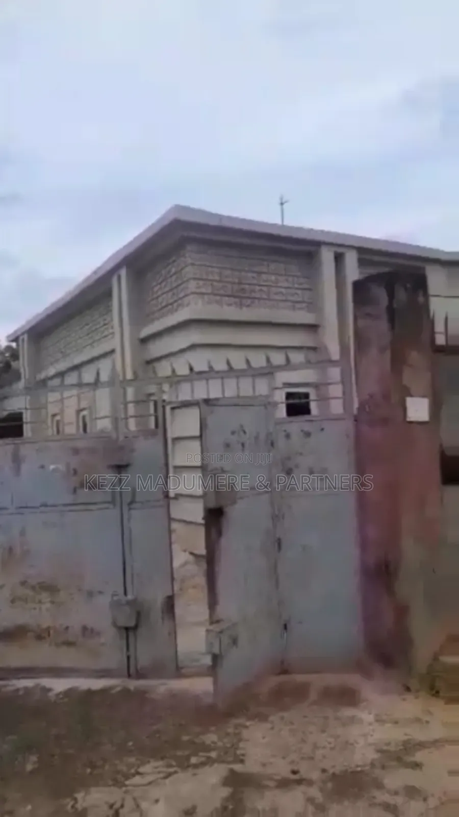 4bdrm Bungalow in World Bank Estate for sale