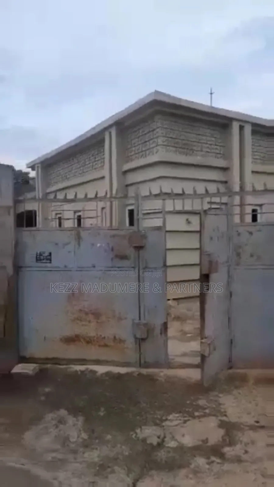 4bdrm Bungalow in World Bank Estate for sale