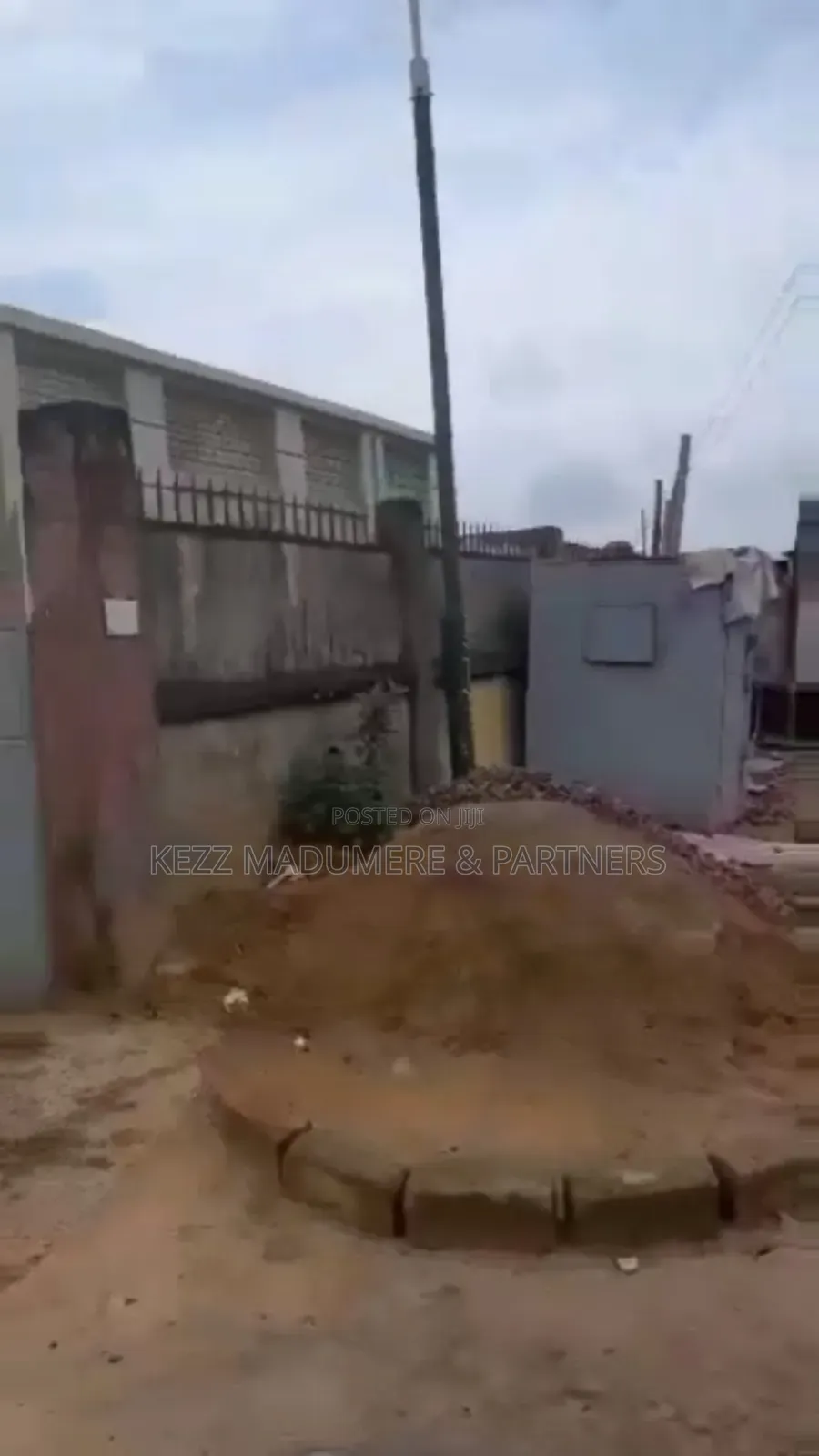 4bdrm Bungalow in World Bank Estate for sale