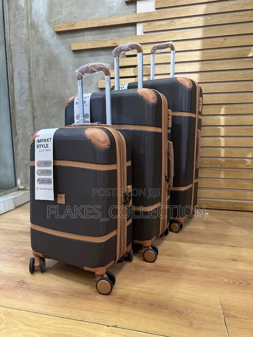 It Luggage Box