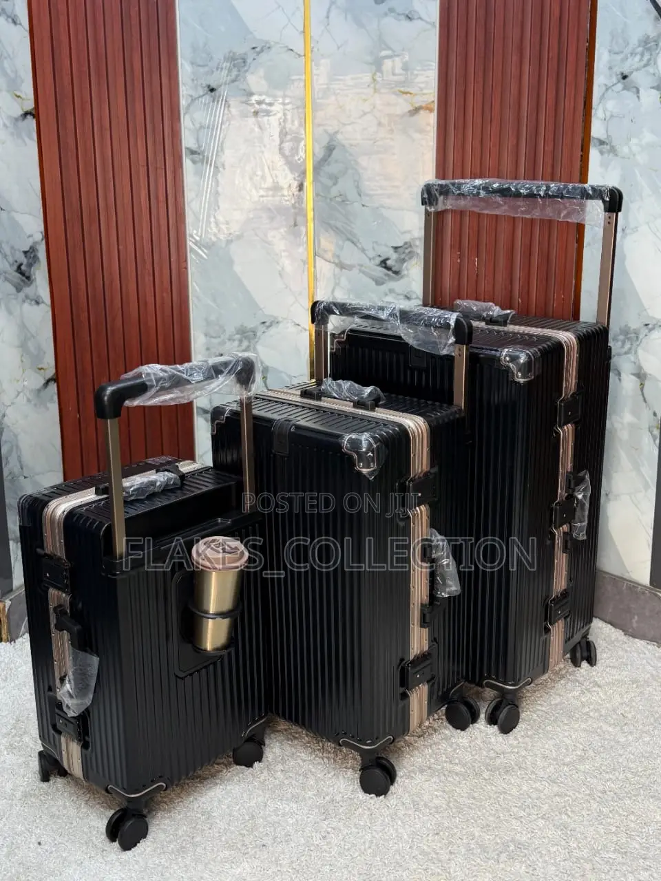 It Luggage Box