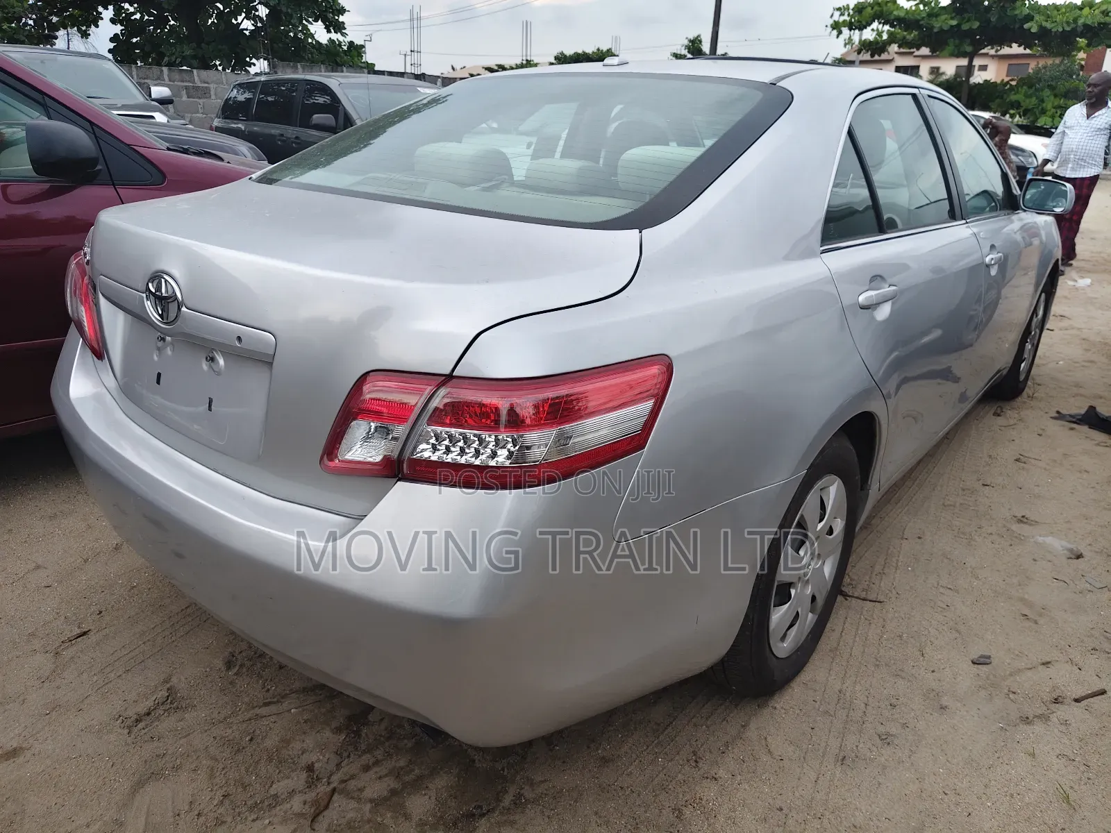 Toyota Camry LE 4dr Sedan (2.5L 4cyl 6A) 2011 Silver