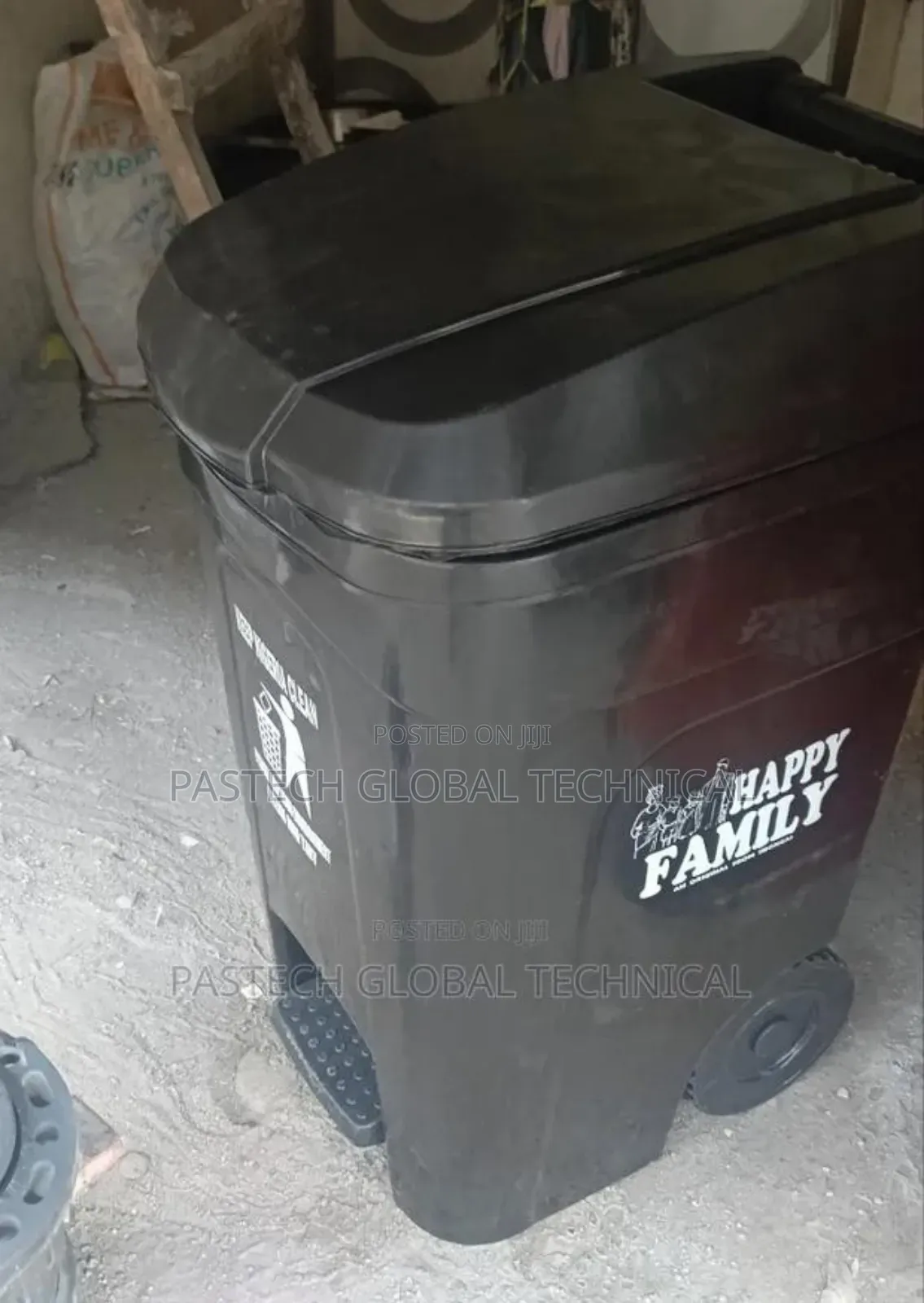 Plastic Pedal Waste Bin// 50ltrs
