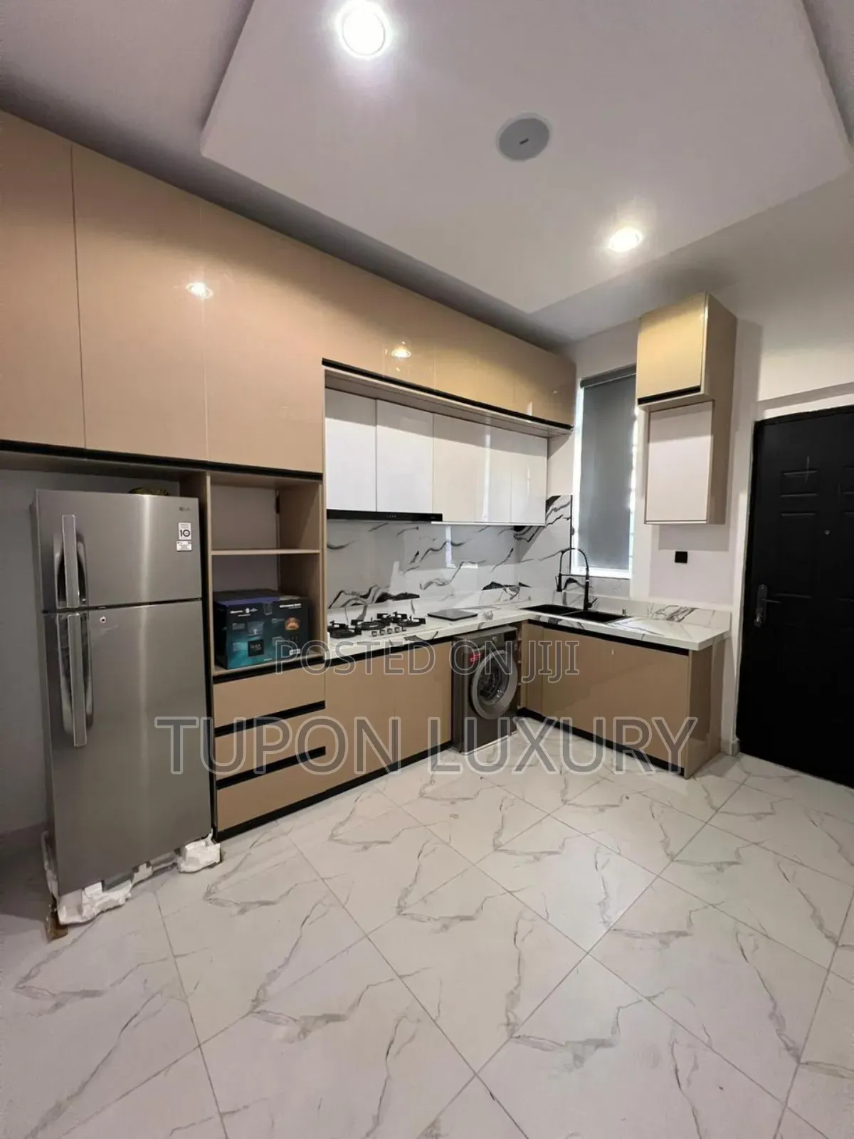 3/4 Bedroom Duplex With Pool, Gym, Snooker Etc