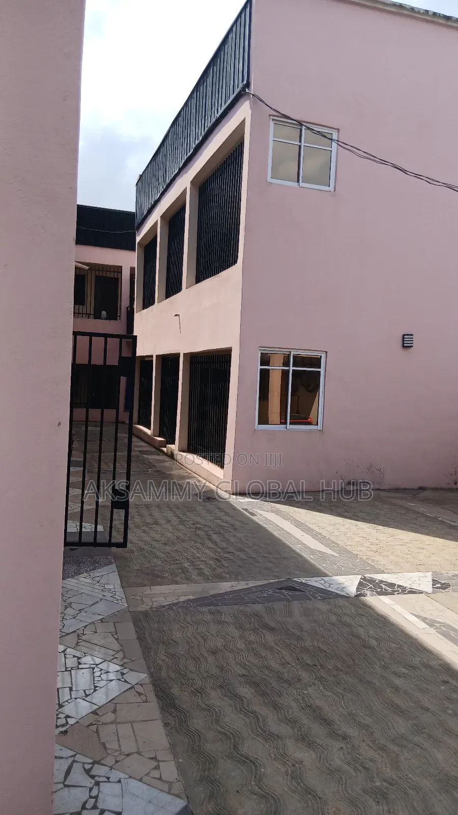 Furnished 18bdrm Apartment in Orogun, Ibadan for sale