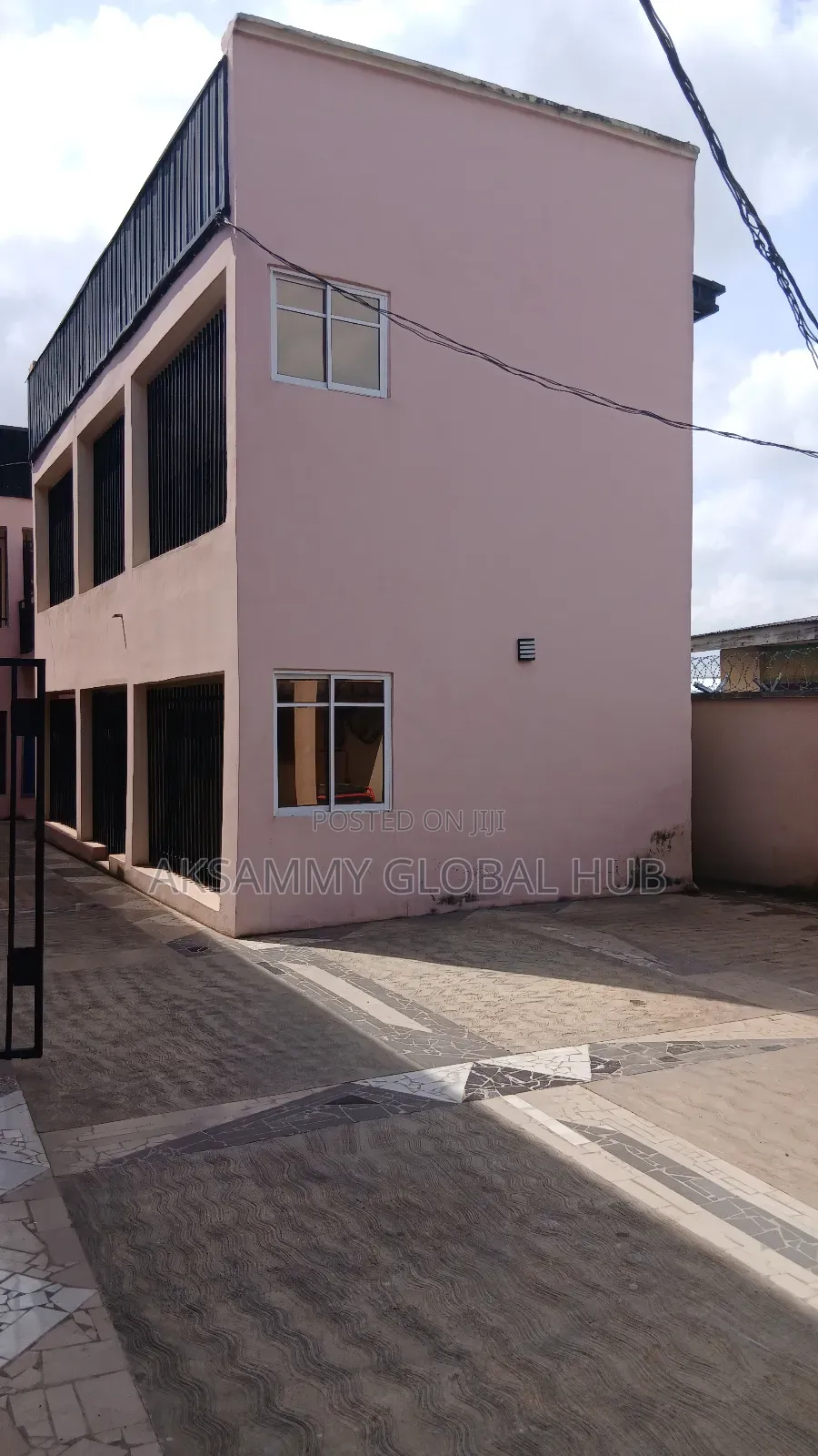 Furnished 18bdrm Apartment in Orogun, Ibadan for sale