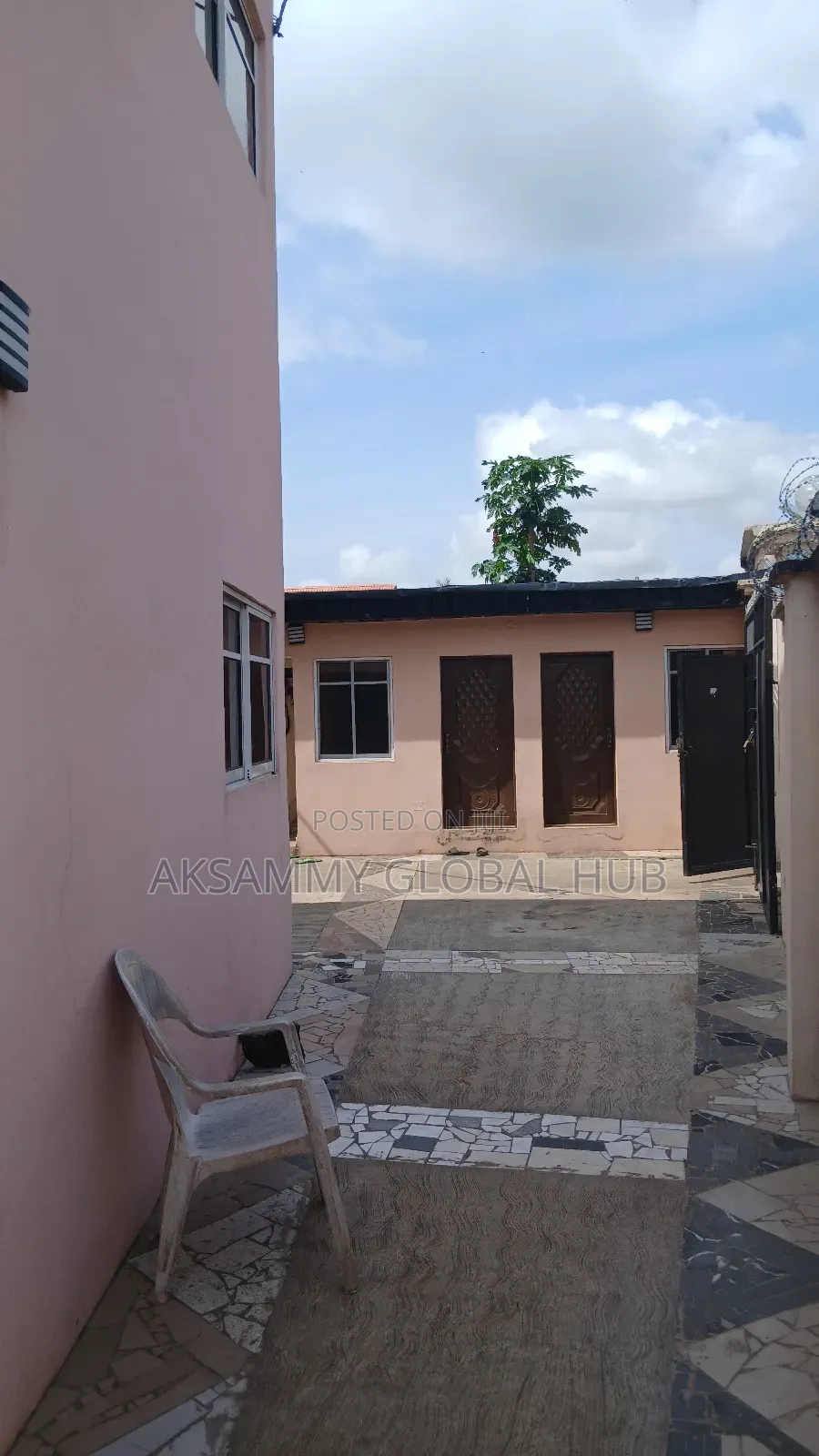 Furnished 18bdrm Apartment in Orogun, Ibadan for sale