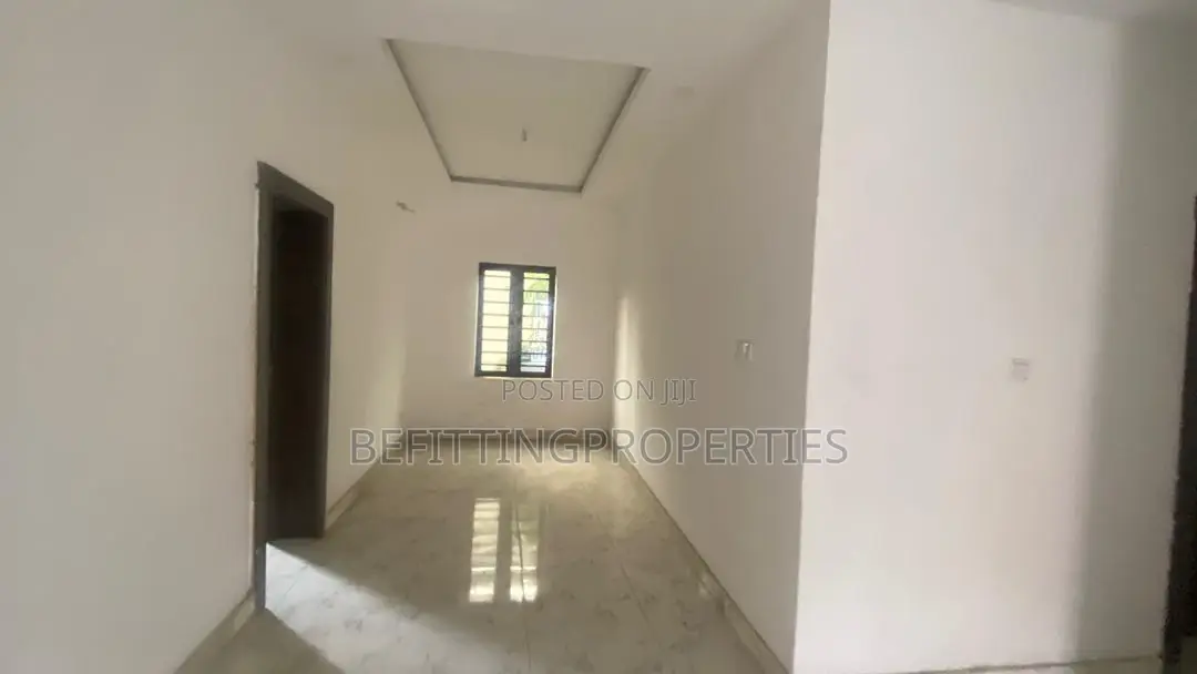 3bdrm Block of Flats in Ikeja for sale