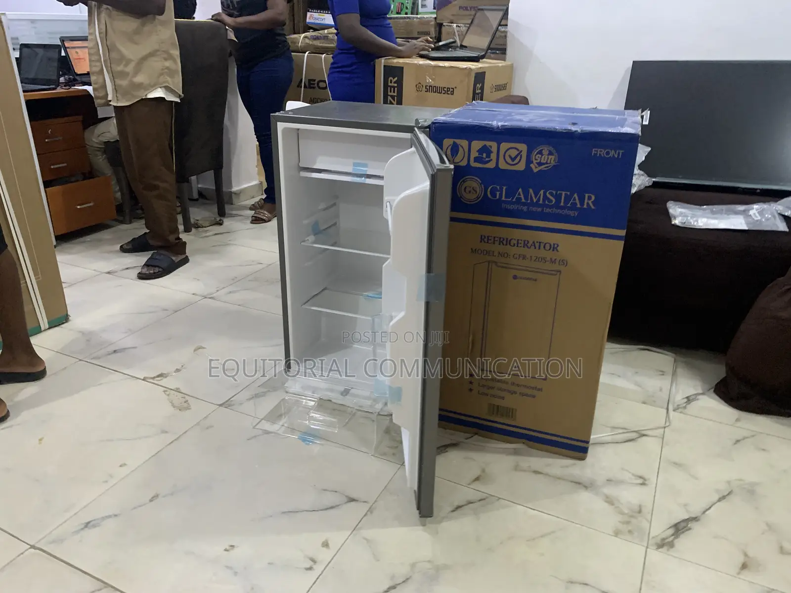 Glamstar GFR-120s-M Compact Fridge – 90 Litres