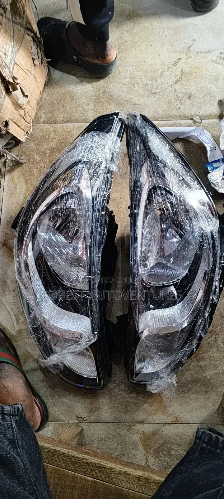 Hyundai Accent 2012 Headlight Set