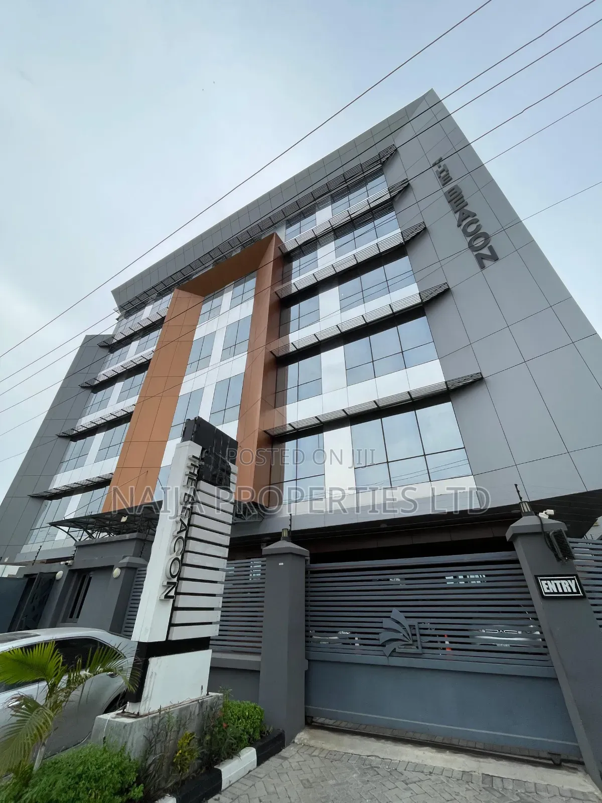 358sqm Office Space Off Admiralty Way, Lekki Phase 1 for Rent