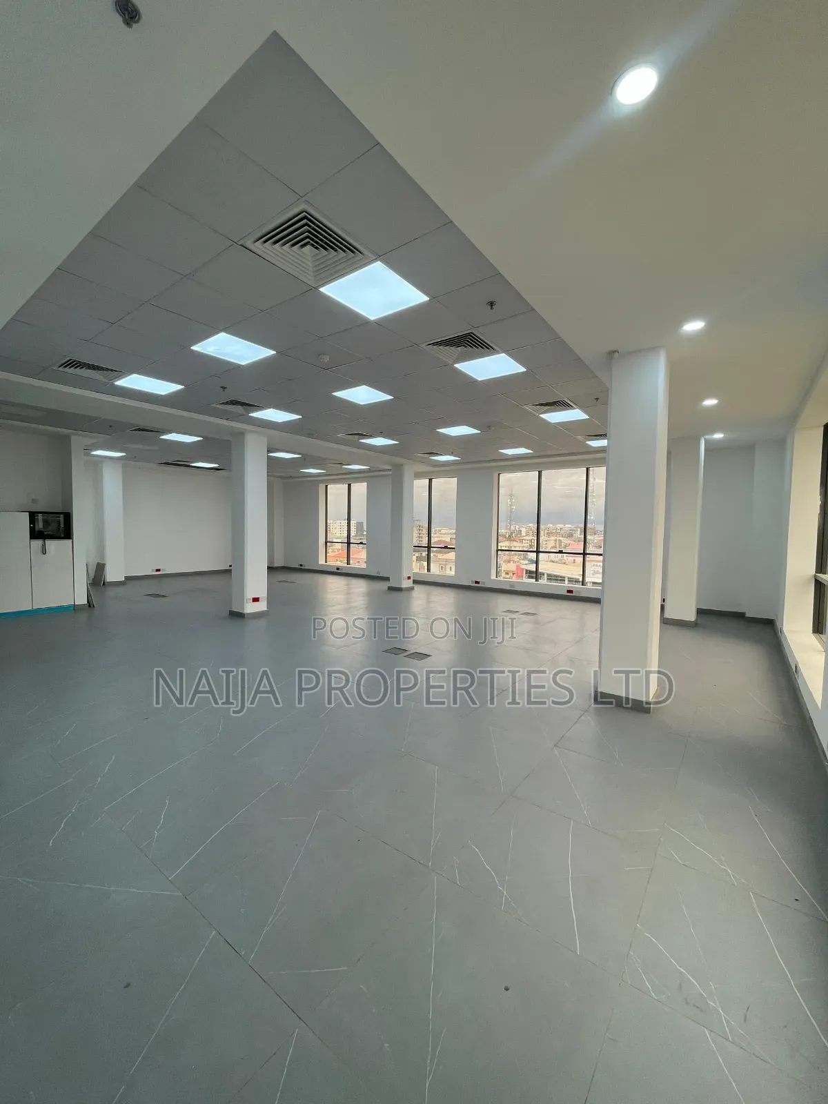 358sqm Office Space Off Admiralty Way, Lekki Phase 1 for Rent
