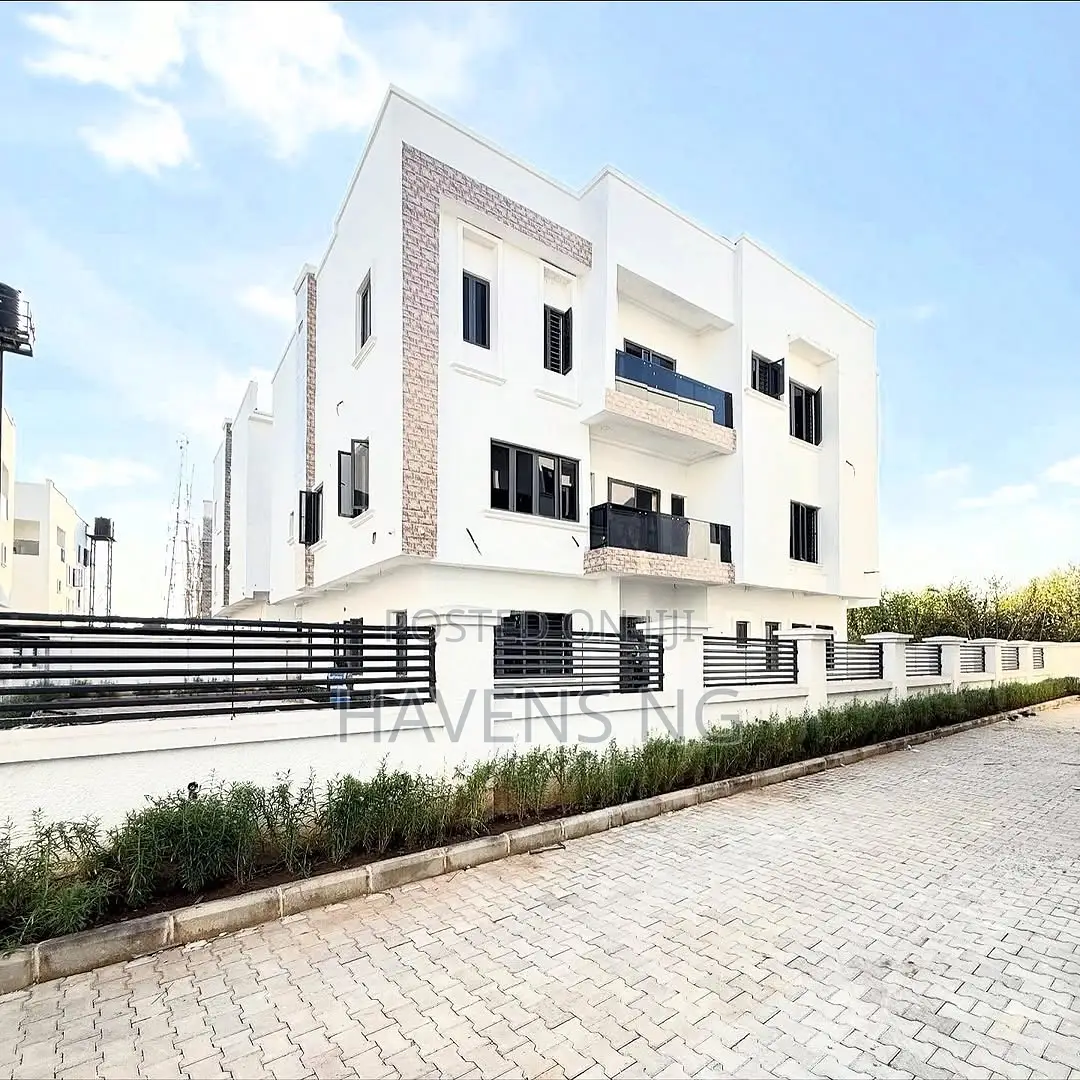 7bdrm Duplex in Asokoro for sale