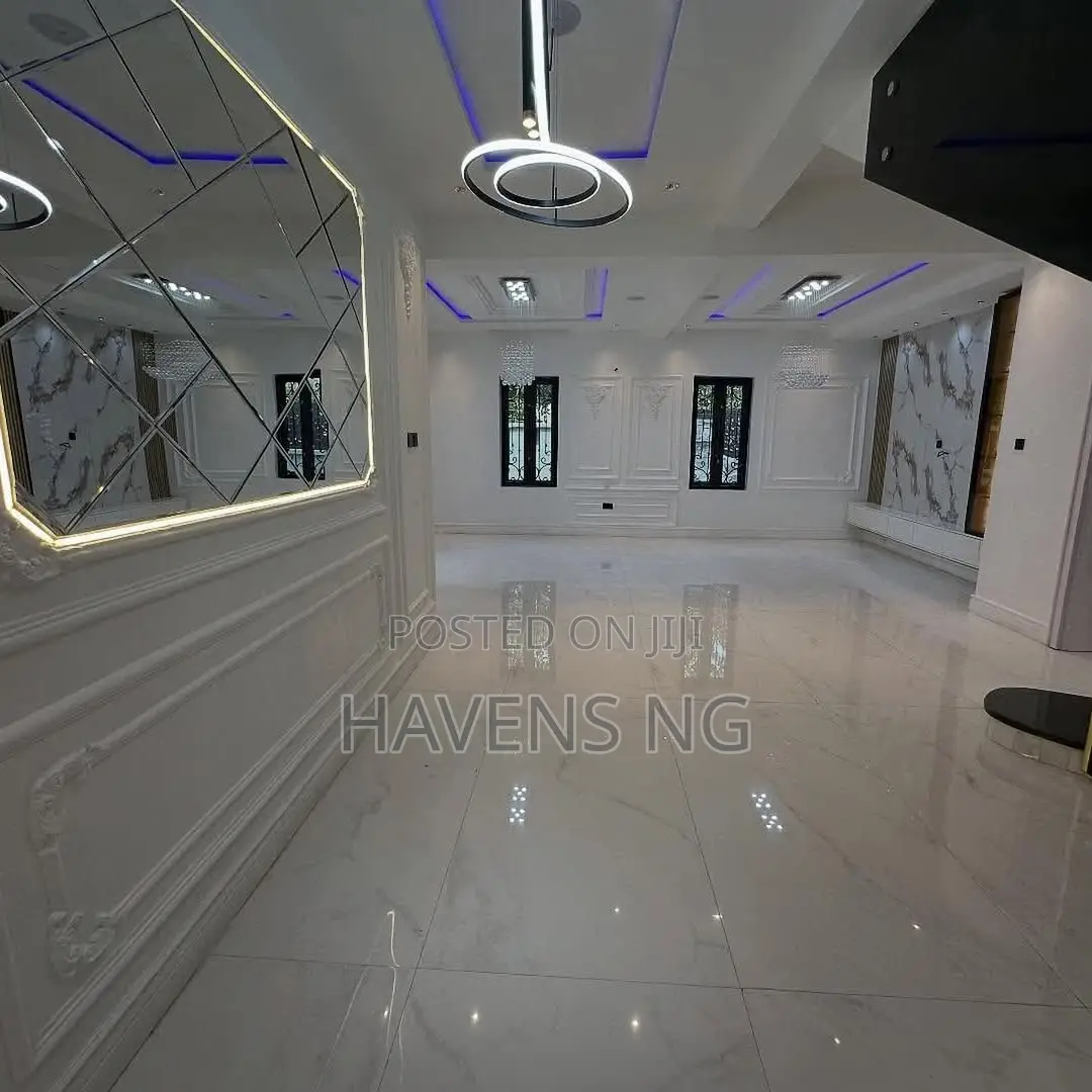 5bdrm Duplex in Kado for sale