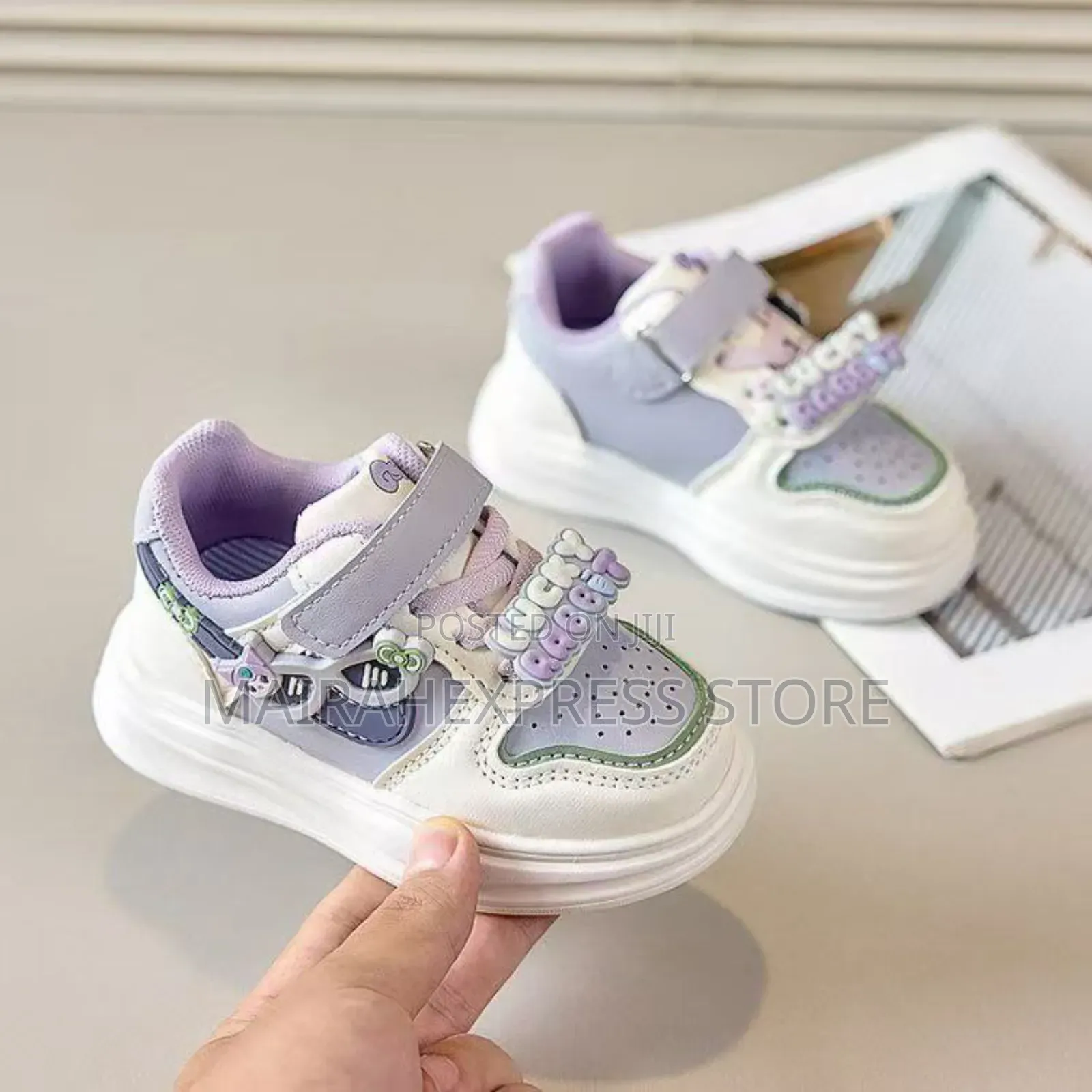 Lucky Rabbit Sneakers 
Size (22-26)