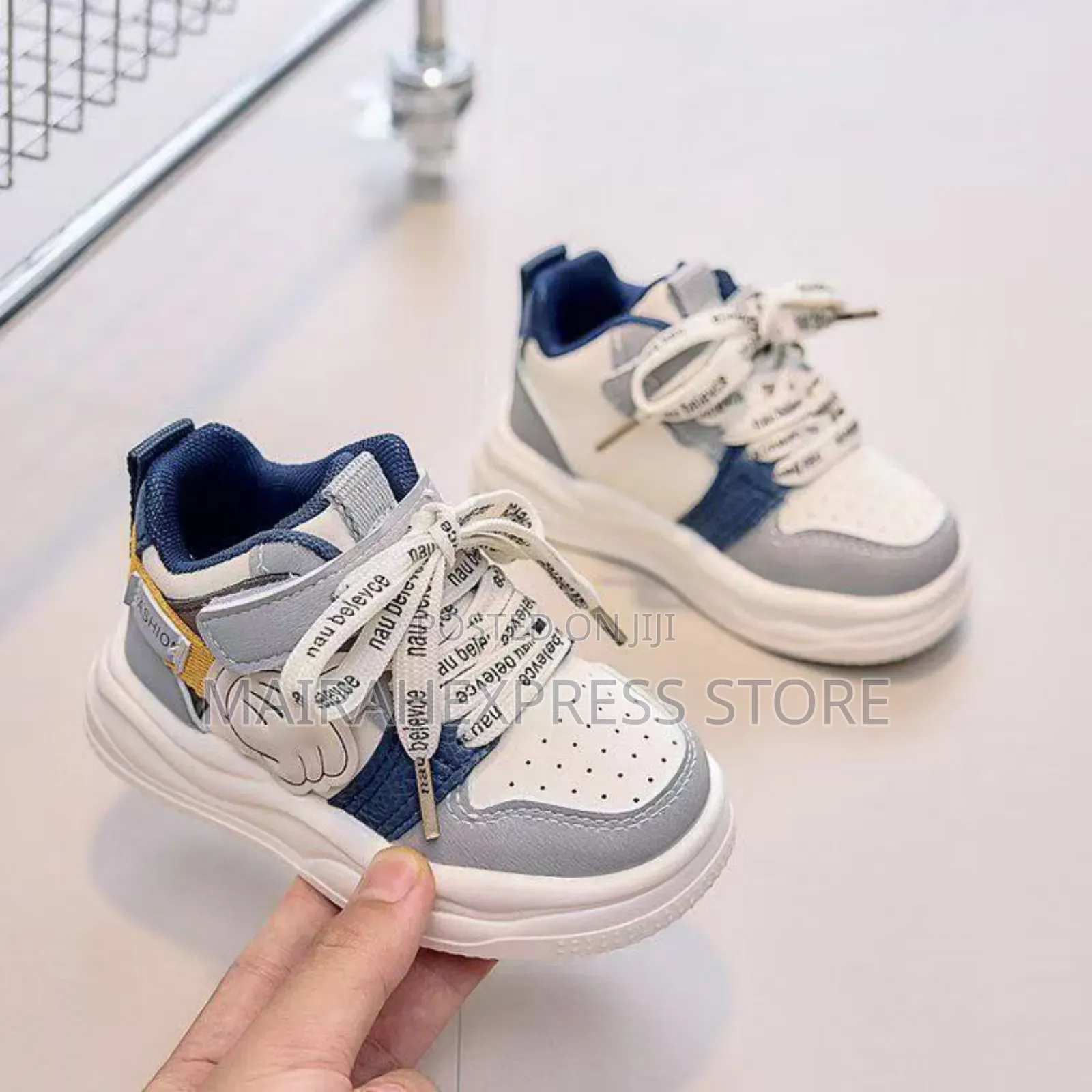 Felix Kids Sneakers
(Size 22-26)