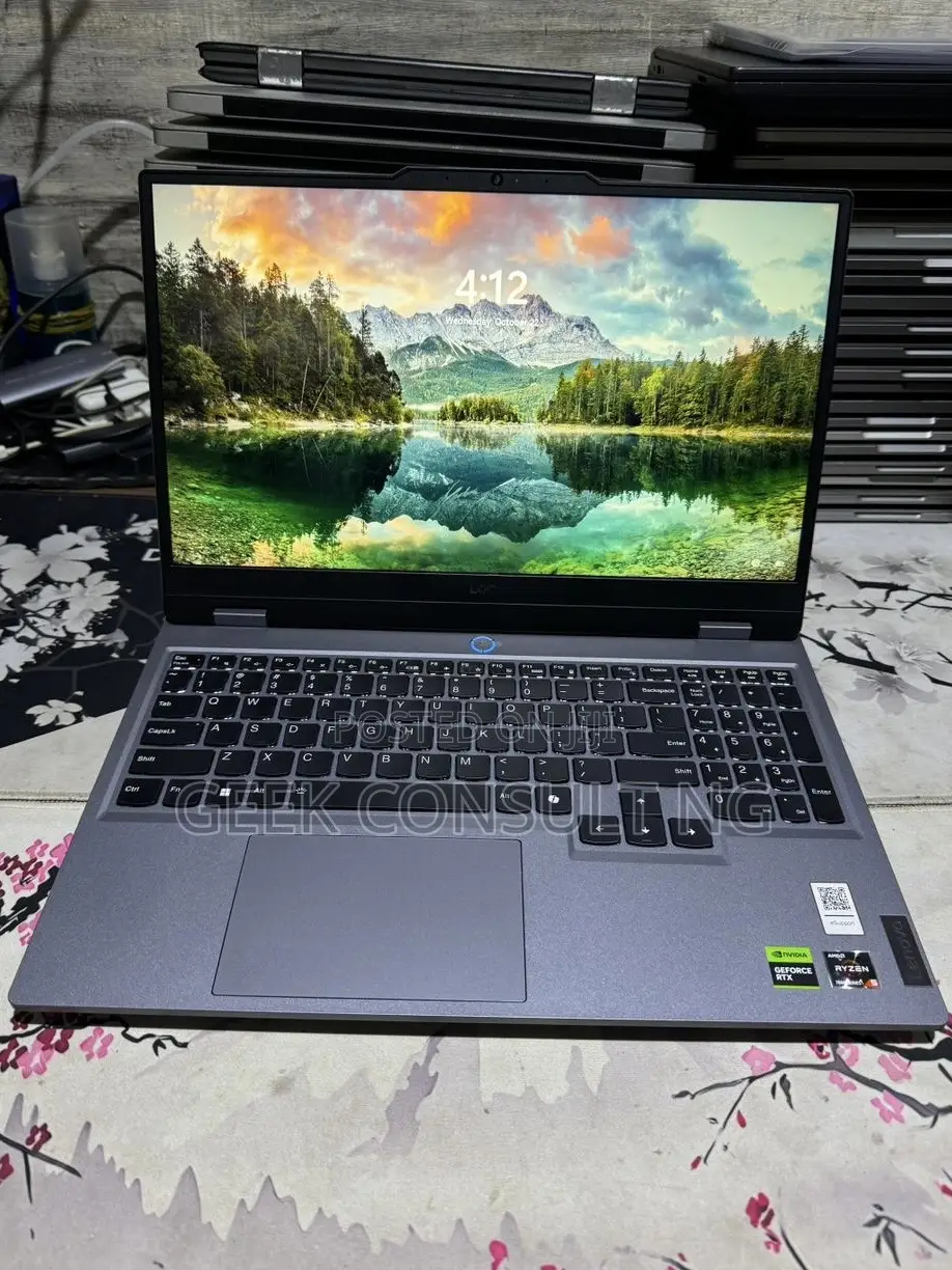 Laptop Lenovo LOQ 15ARP9 16GB AMD Ryzen 5 SSD 512GB