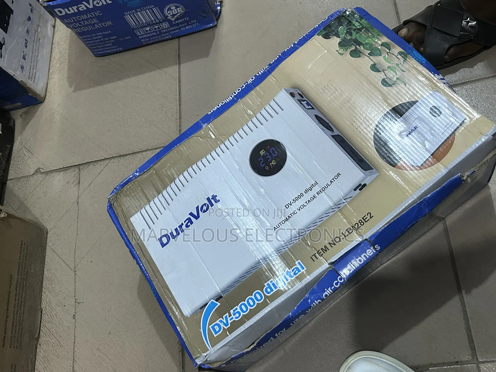 Brand Néw Duravolt Original 5000wat Wall Stablizer With Warranty
