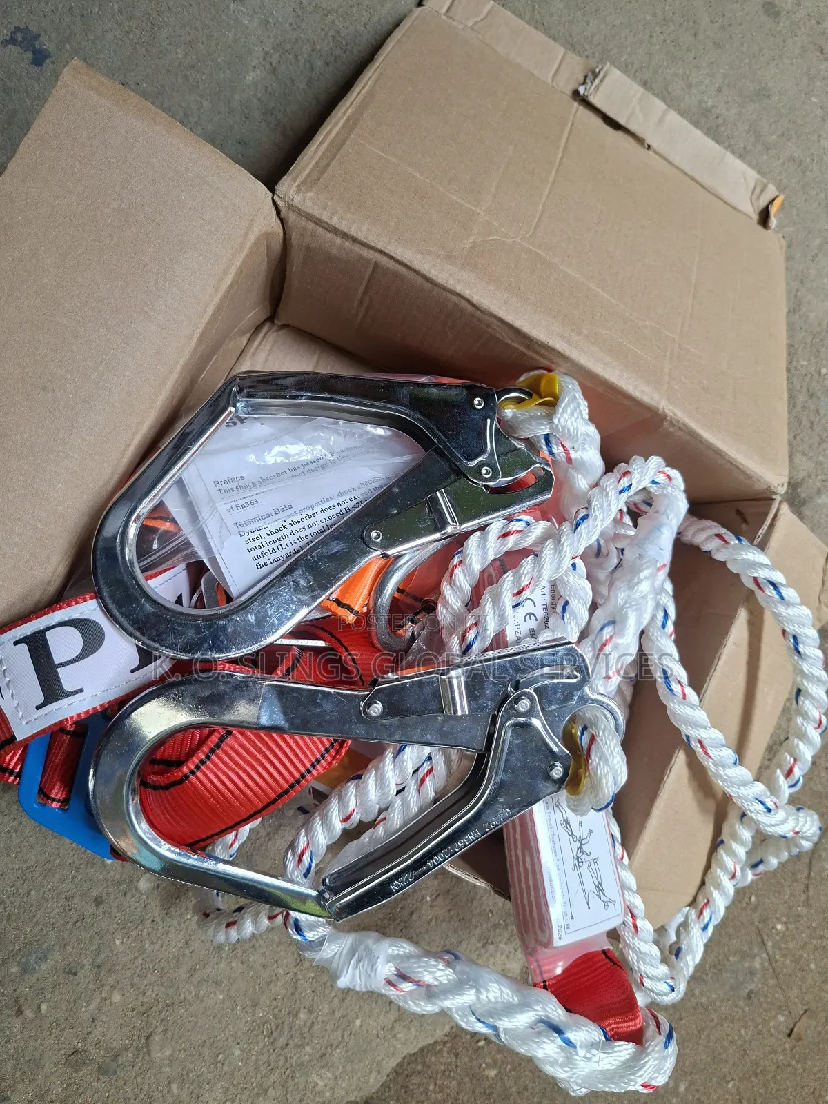 Full Body Harness With Lanyard