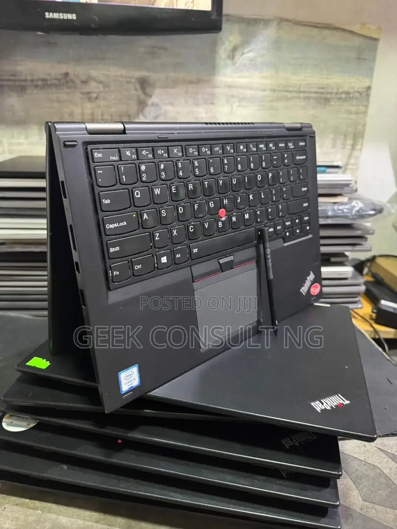 Laptop Lenovo ThinkPad Yoga 8GB Intel Core i3 SSD 256GB