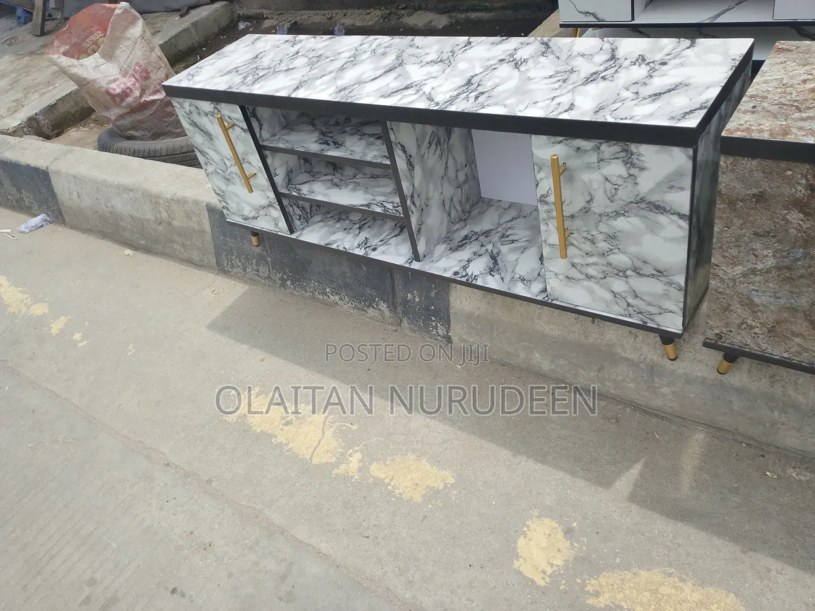 Four Fit Tv Stand