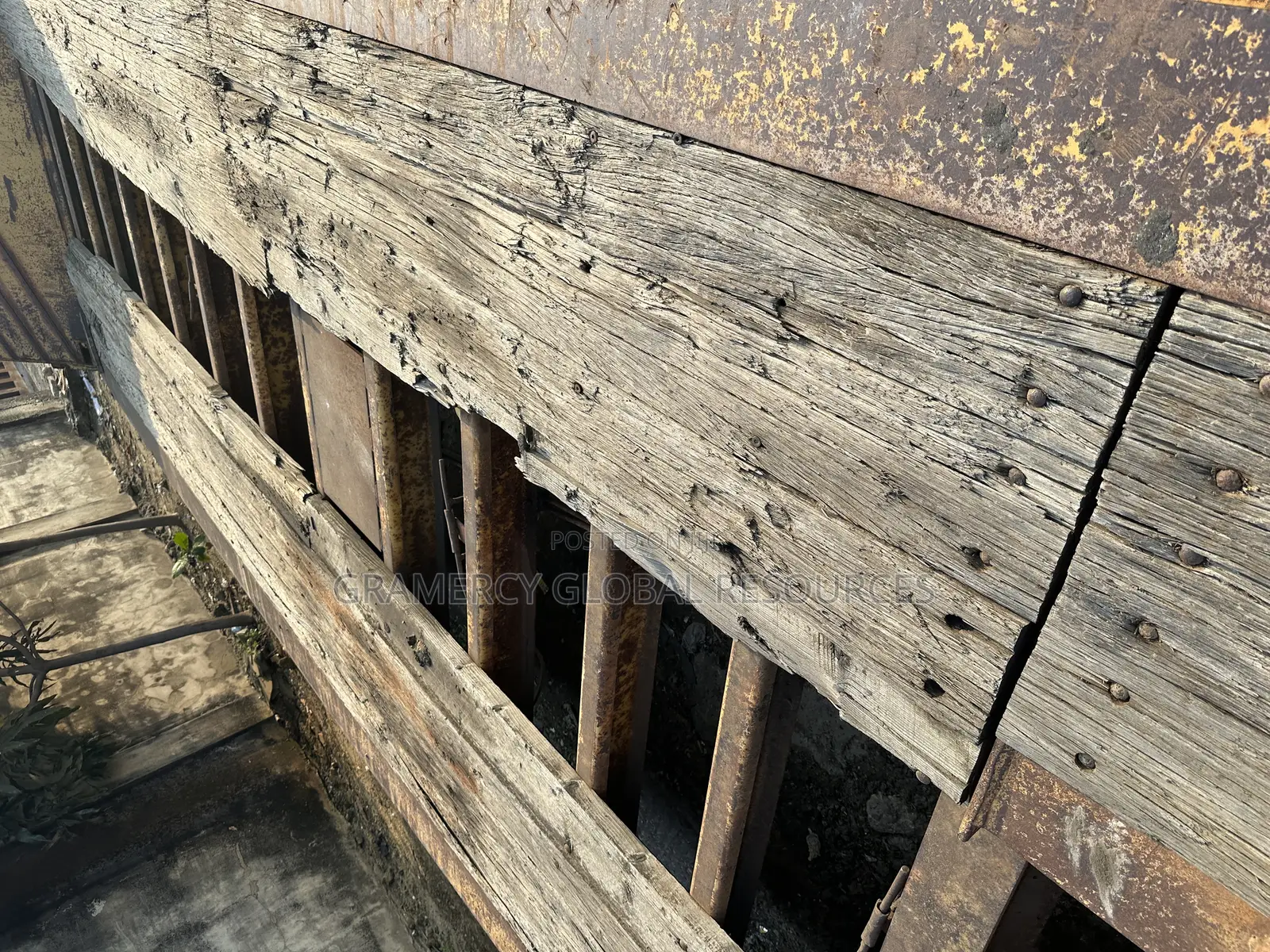 Foreign Used 100 Tons Low Bed Semi Trailer- Front Loader