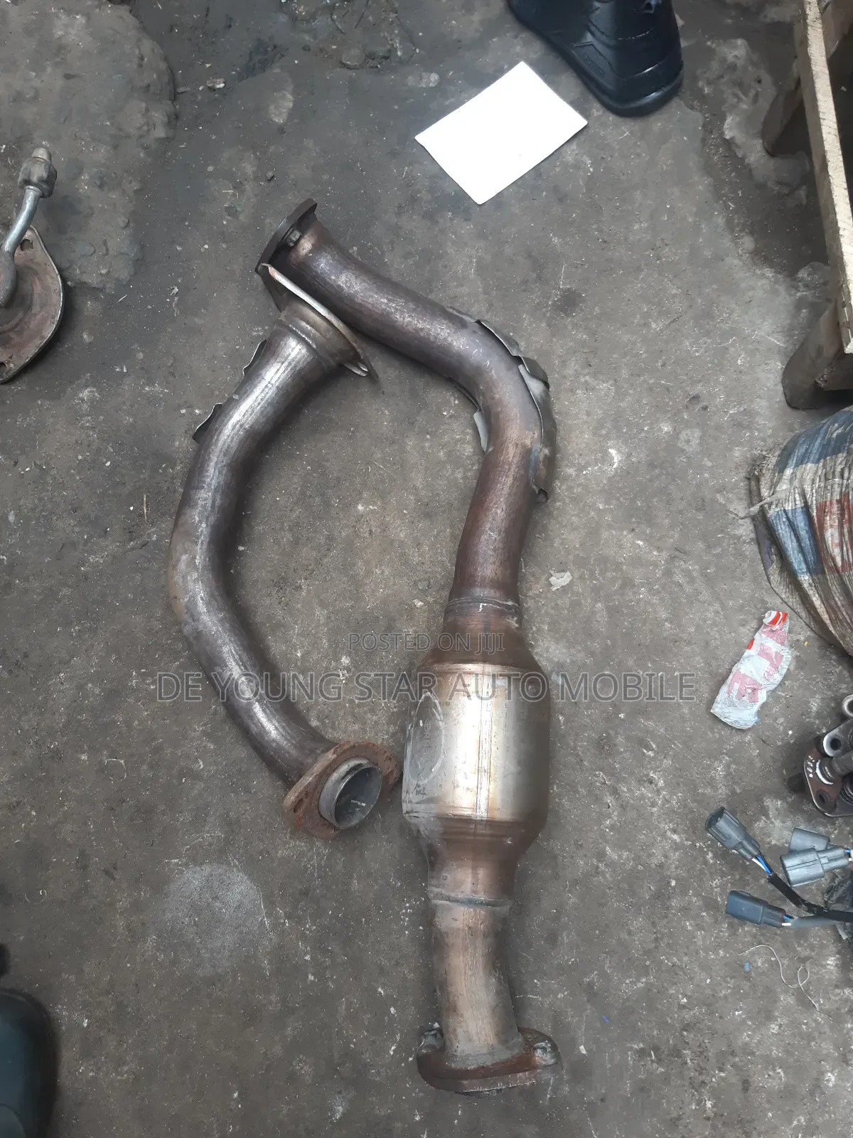 Centre Catalyst for Toyota Rav4 2014 Model 4plug