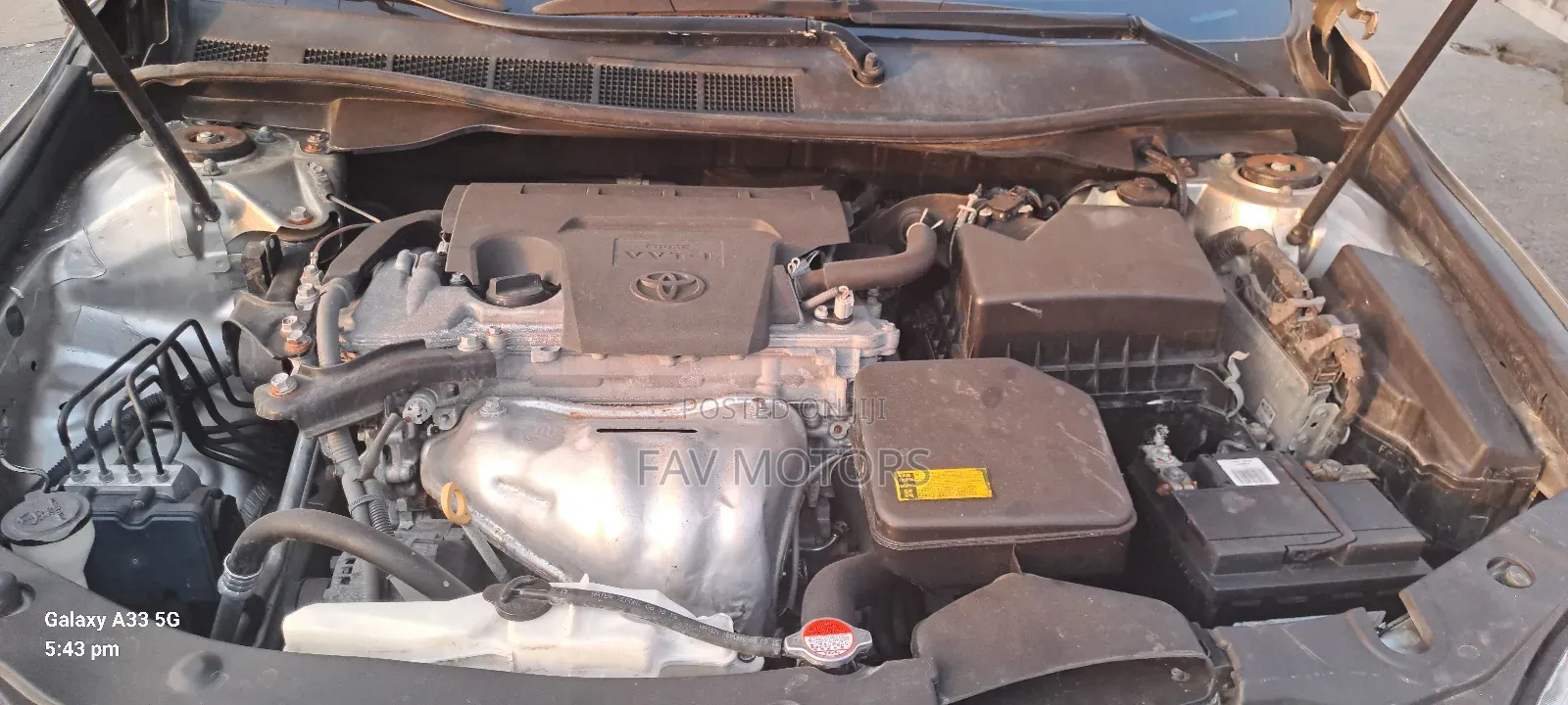 Toyota Camry SE w/Special Edition Pkg (2.5L 4cyl 6A) 2016 Gold