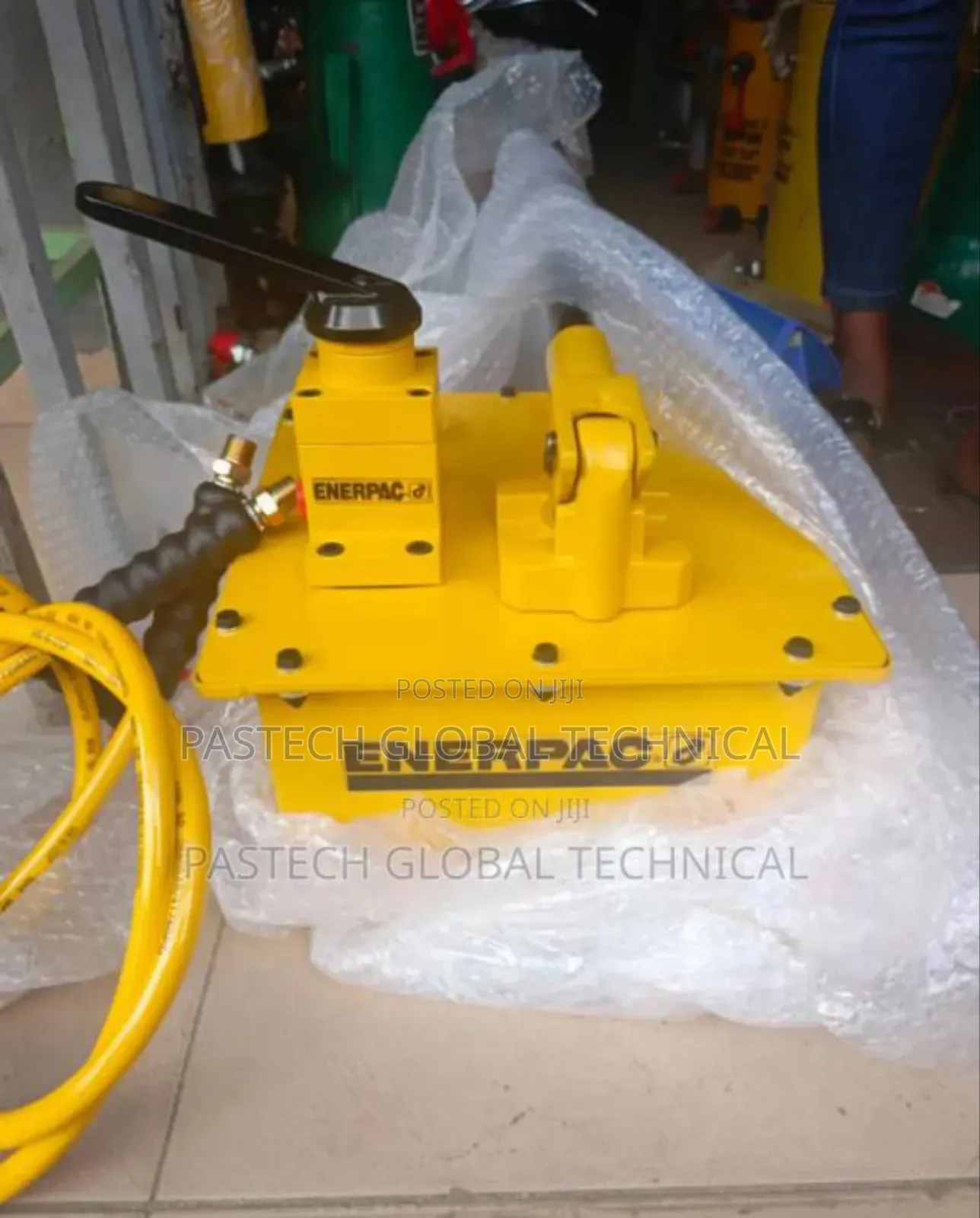 Enerpac (P462) Two-Speed Ultima Steel Hydraulic Hand Pump