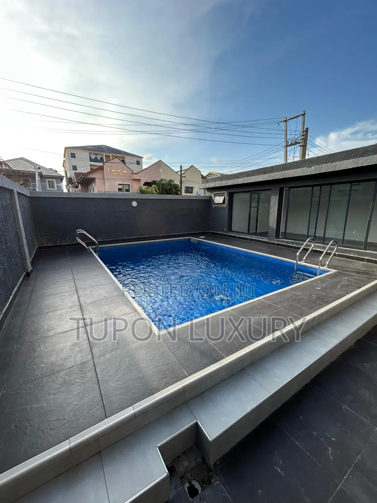 Luxury Spacious One Bedroom With Ps5 and Pool