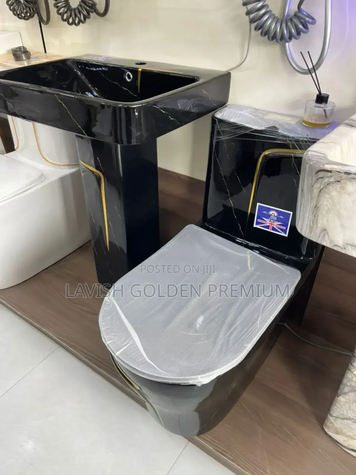 Black Marble-Ceramic Toilet Seat and Pedestal Basin Set.