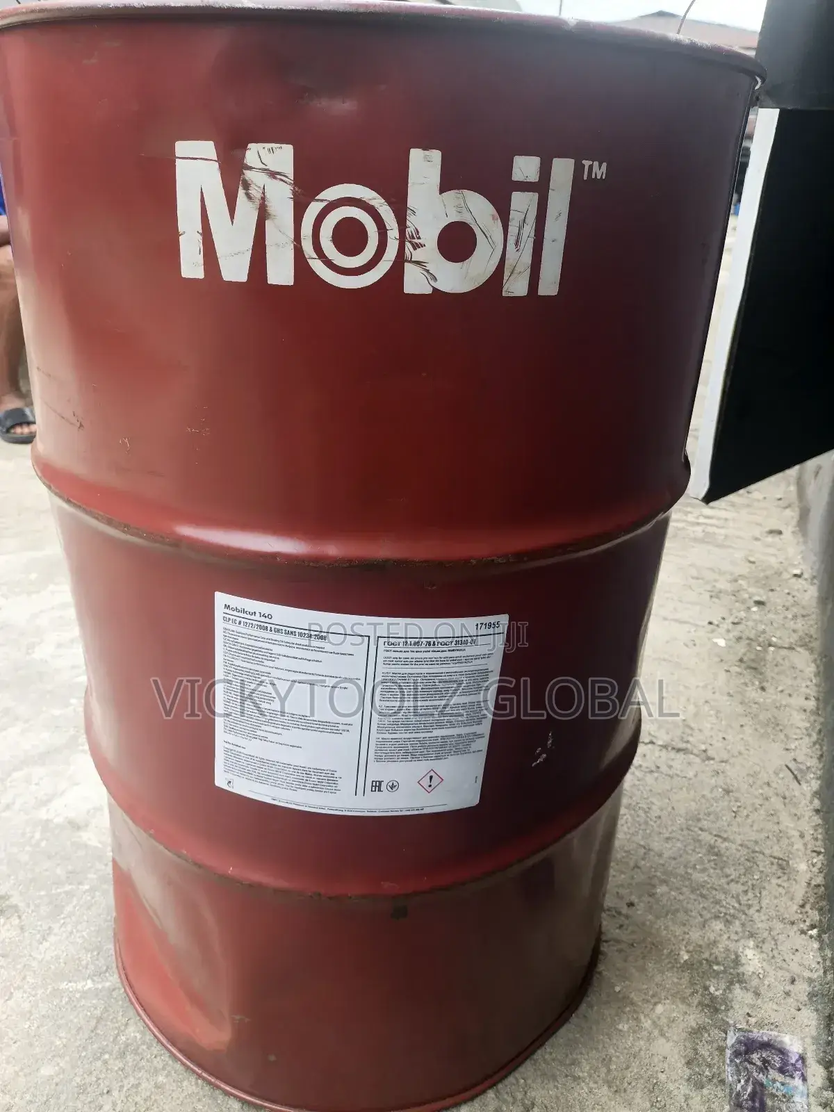 Mobil Mobilcut140 Soluble Cutting Oil 208liters