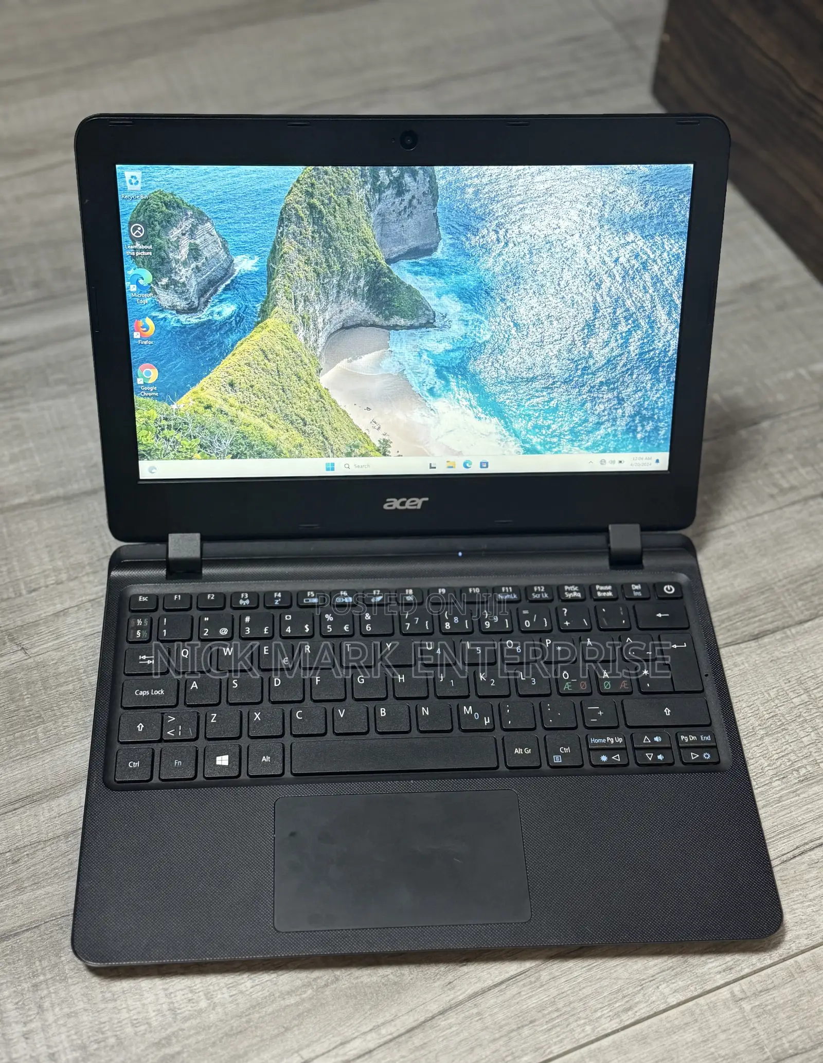 Laptop Acer Aspire ES1-132 4GB Intel Celeron SSD 32GB