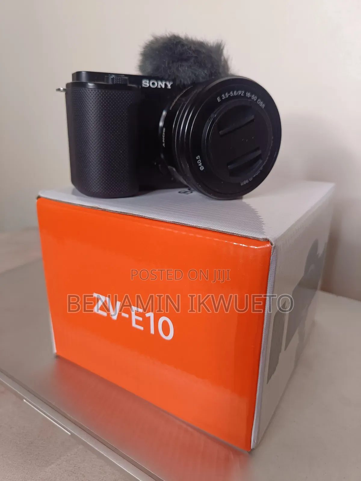 Sony Zv- E10 Digital Camera With Lens (16-50mm) Foreign Used