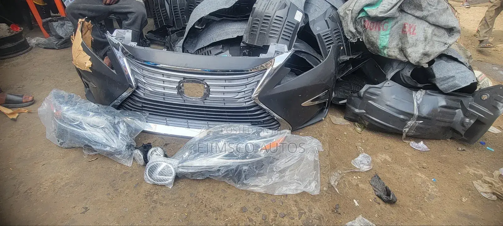 Complete Bumper and Accessories, Including Headlamp Es350 2018 Model