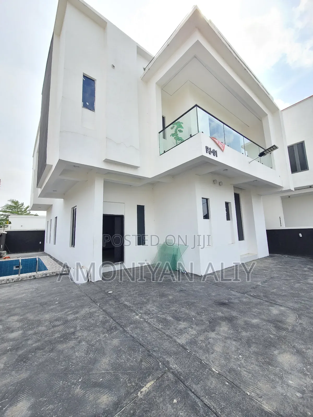 5bdrm Duplex in Lekki Peninsula, Ajah for sale