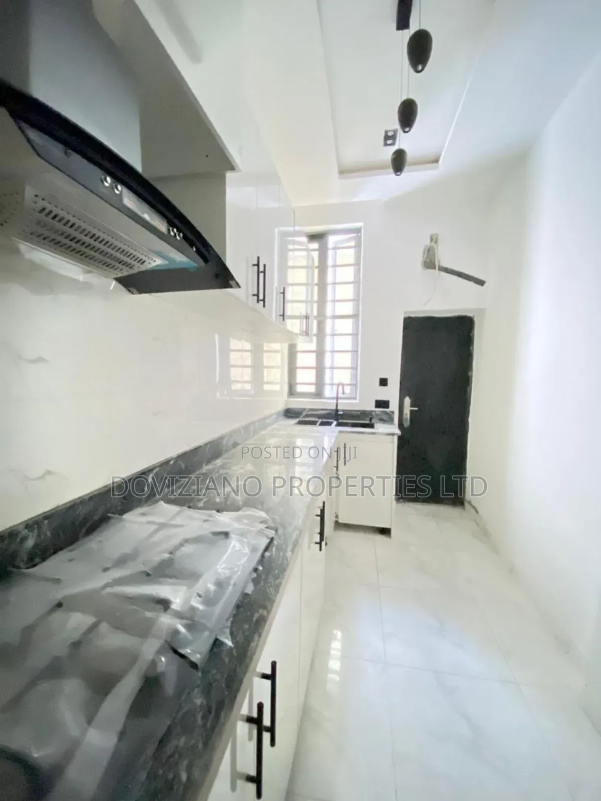 4bdrm Duplex in Ologolo for sale