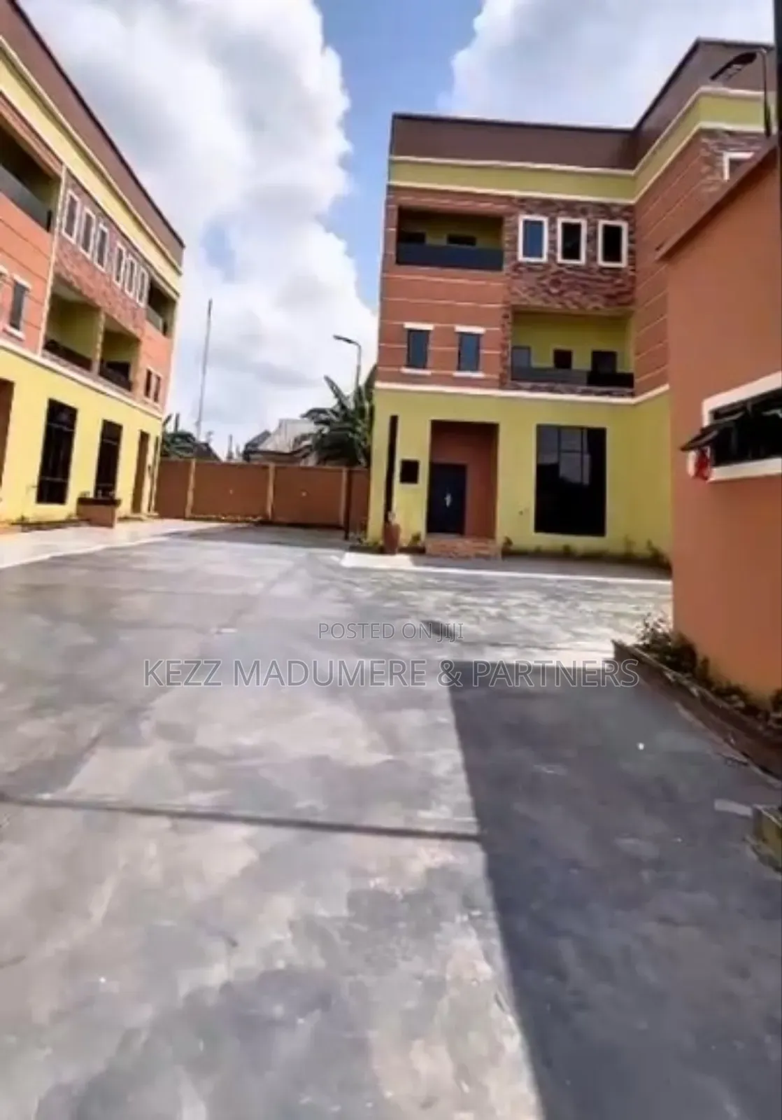 4bdrm Duplex in Nta Road , Port for sale