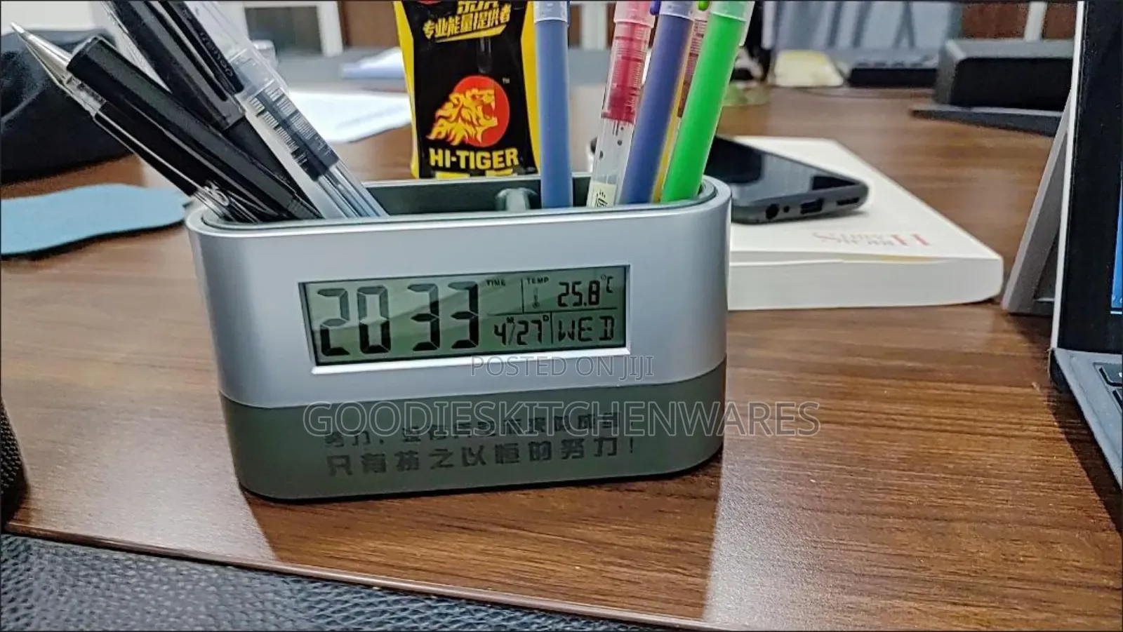 Oval Shaped Desk Pen Holder