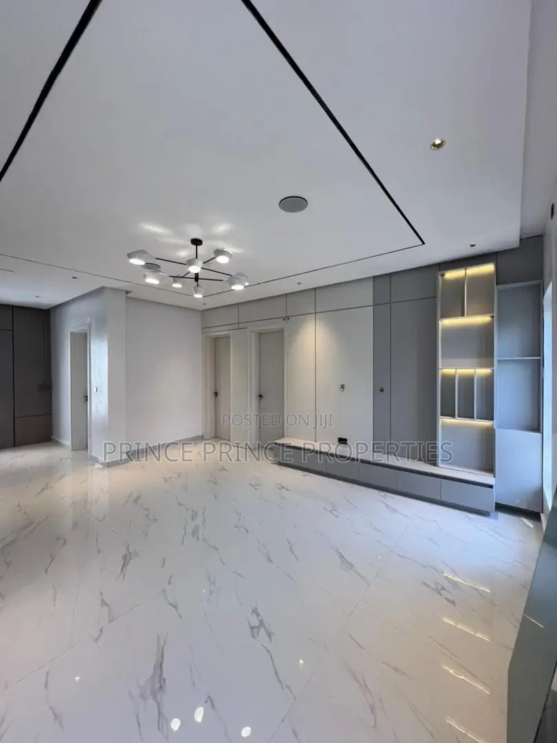 Furnished 5bdrm Mansion in Lekki for sale