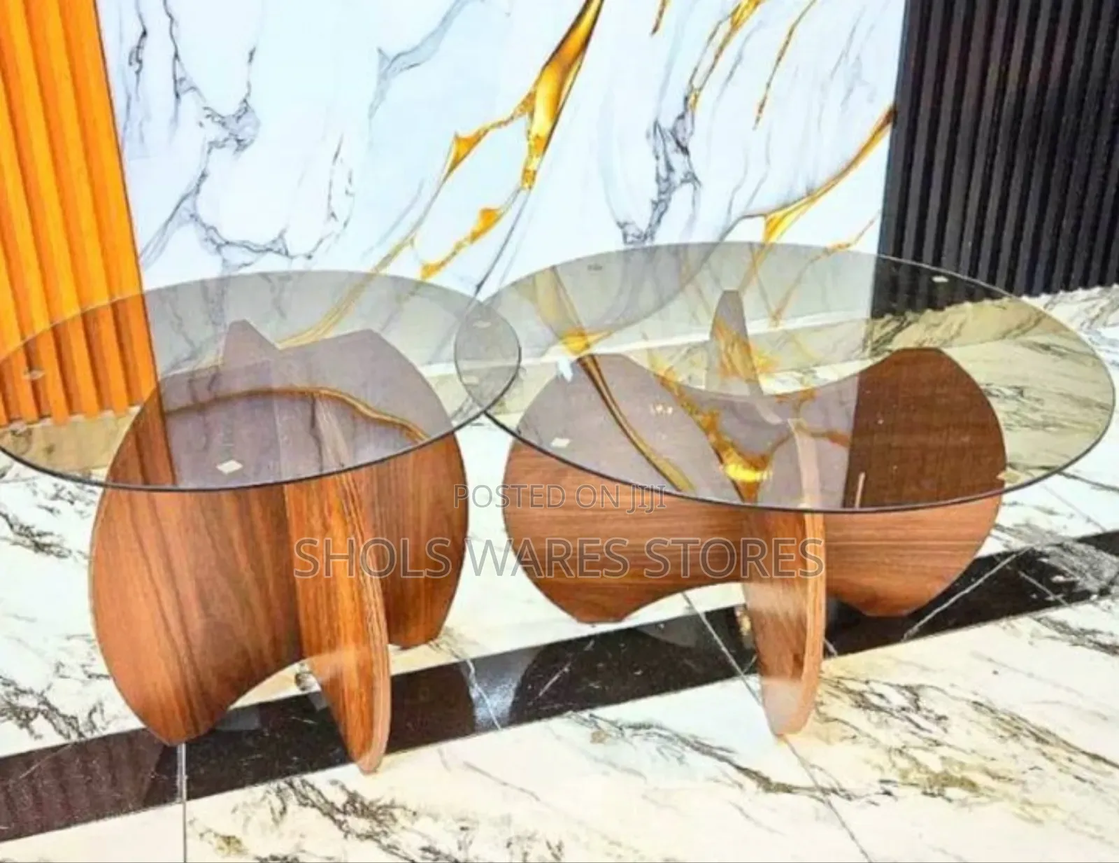 Tripartite Amber Center Table Set