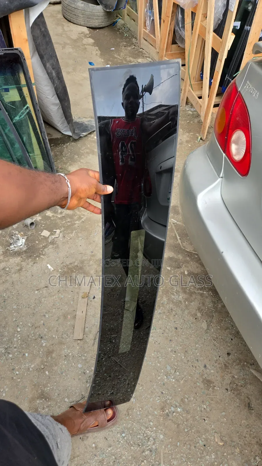 Toyota Venzer First Small Panoramic Roof Glass Available